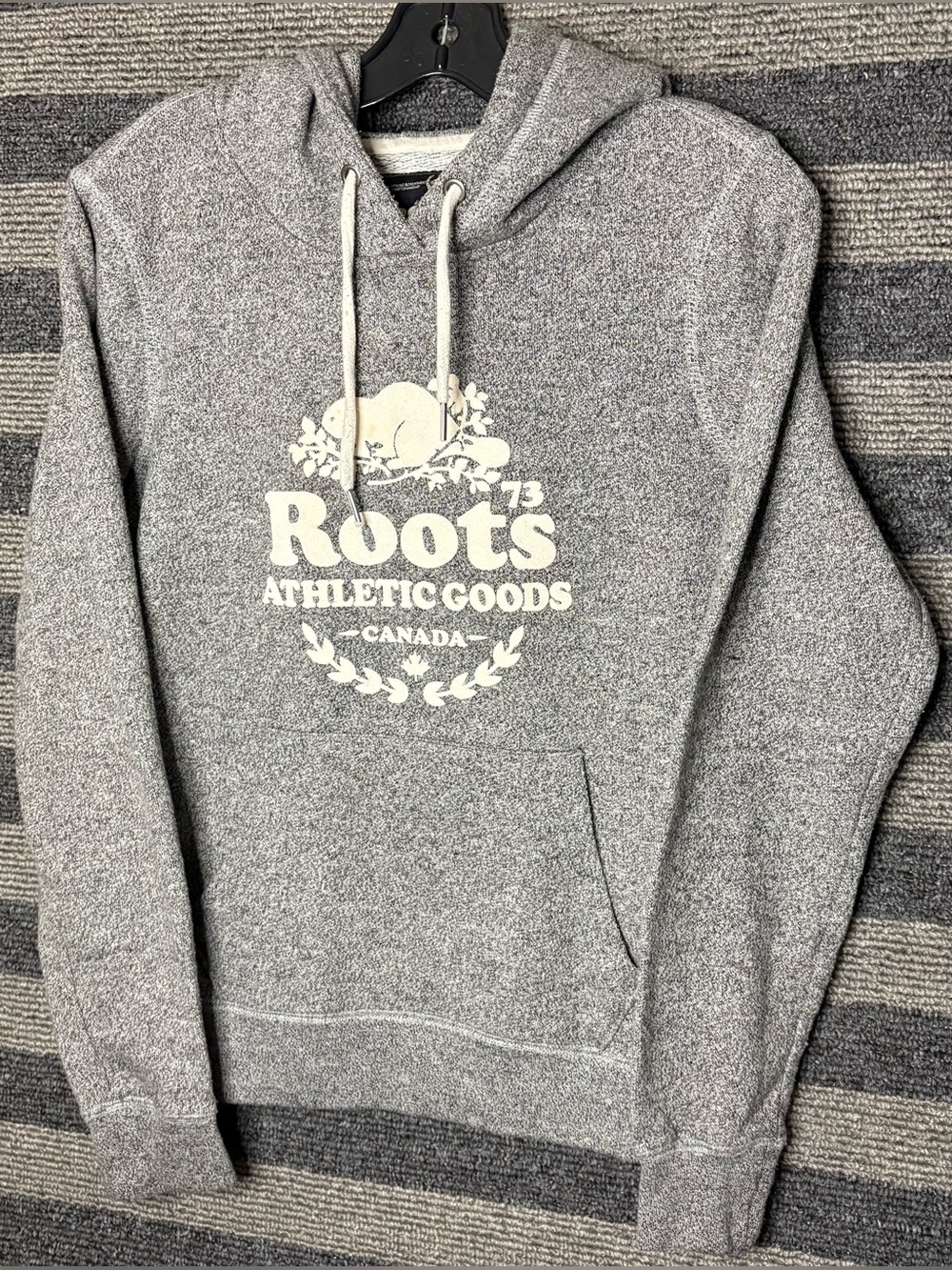 Roots Heather Grey Pullover Hoodie Sweatshirt Women’s Medium EUC